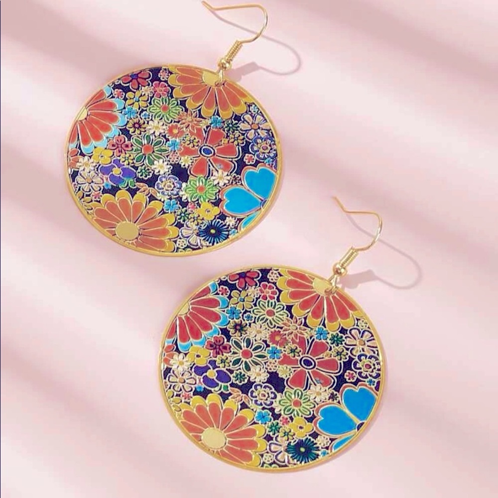 💚3/$21💚 Multicolored Floral Dangly Earrings